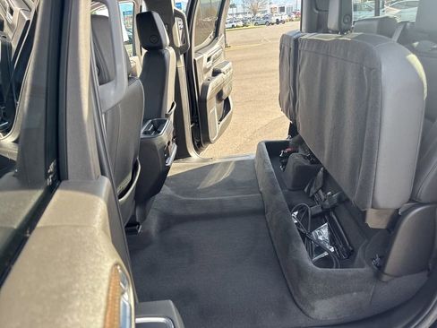 Used 2024 Chevrolet Silverado 1500 LT Trail Boss w/ LT Trail Boss Premium Package image 16