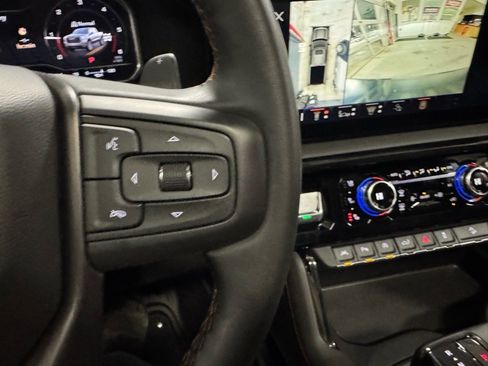 Used 2024 GMC Sierra 1500 AT4 w/ Technology Package image 31