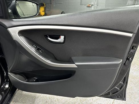 Used 2014 Hyundai Elantra GT FWD image 32