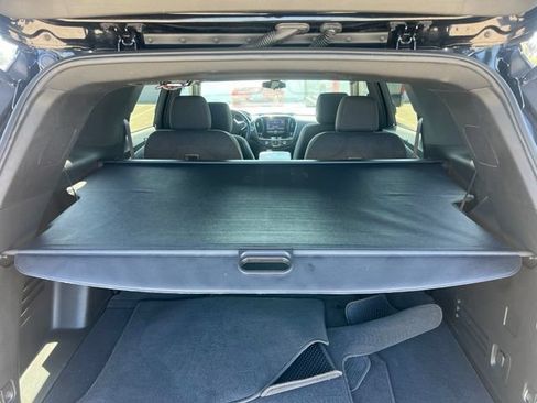 Used 2023 Chevrolet Traverse LT w/ LPO, Cargo Package AWD/4WD image 37
