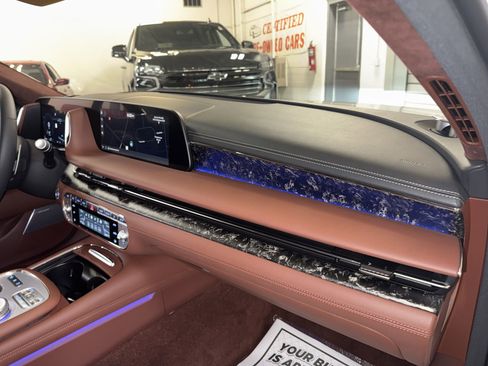 Used 2025 Genesis G90 3.5T image 12