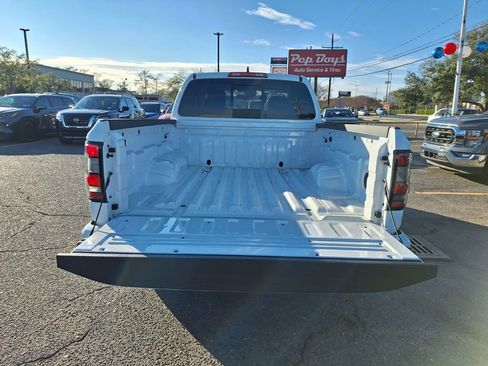 Used 2025 Nissan Frontier SV image 24