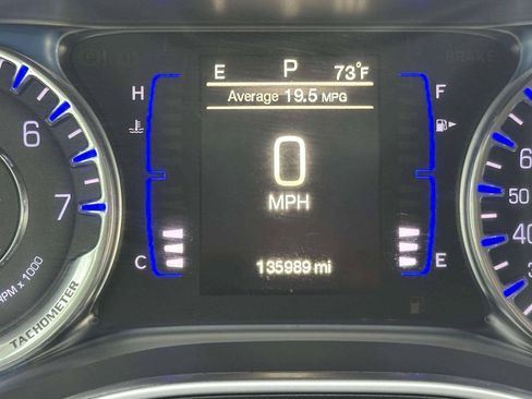 Used 2015 Chrysler 200 Limited w/ Convenience Group FWD image 14