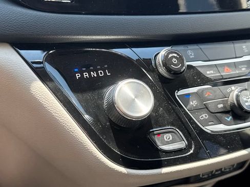 Used 2023 Chrysler Voyager LX FWD image 16