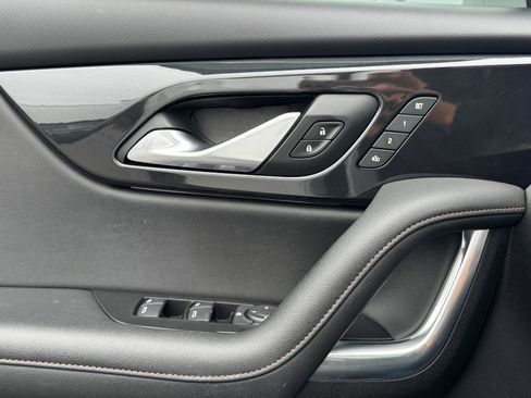 Used 2020 Chevrolet Blazer Premier w/ Driver Confidence II Package image 13