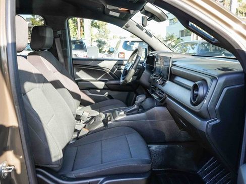 Used 2023 Chevrolet Colorado W/T RWD image 15