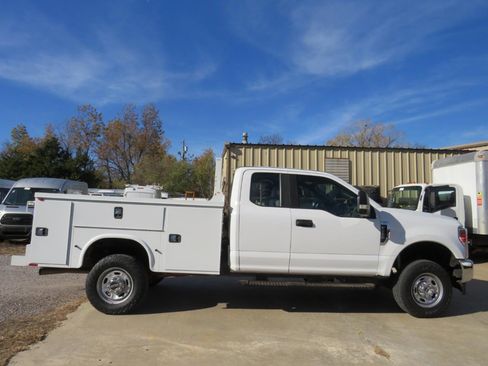 Used 2019 Ford F250 XL w/ XL Value Package image 5