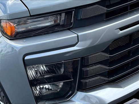 Used 2024 Chevrolet Silverado 2500 Custom w/ Custom Value Package AWD/4WD image 31