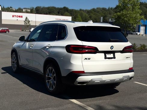 Used 2023 BMW X5 xDrive40i AWD/4WD image 4