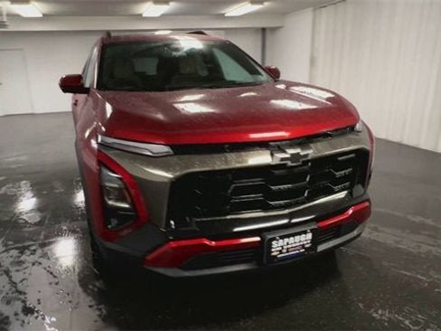 New 2026 Chevrolet Equinox ACTIV image 3