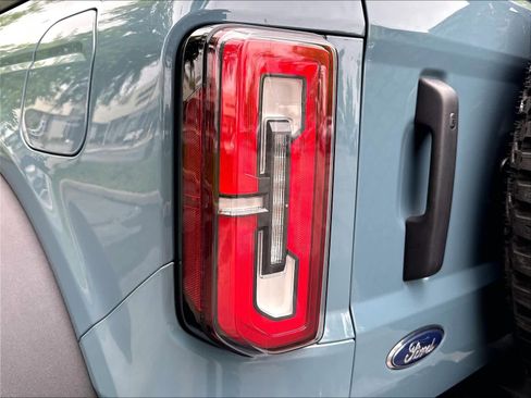 Used 2022 Ford Bronco Wildtrak AWD/4WD image 32