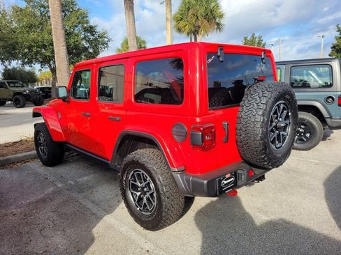 Used 2026 Jeep Wrangler Unlimited Rubicon AWD/4WD image 12