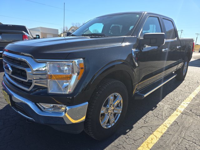Used 2023 Ford F150 XLT w/ XTR Package AWD/4WD image 3