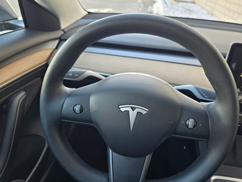 Used 2021 Tesla Model 3 Standard Range Plus image 23