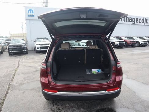 New 2025 Jeep Grand Cherokee Limited image 24