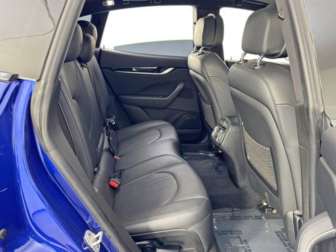 Used 2019 Maserati Levante image 39