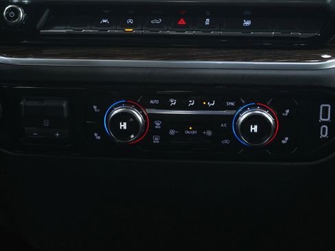 Used 2024 GMC Sierra 1500 Elevation image 19