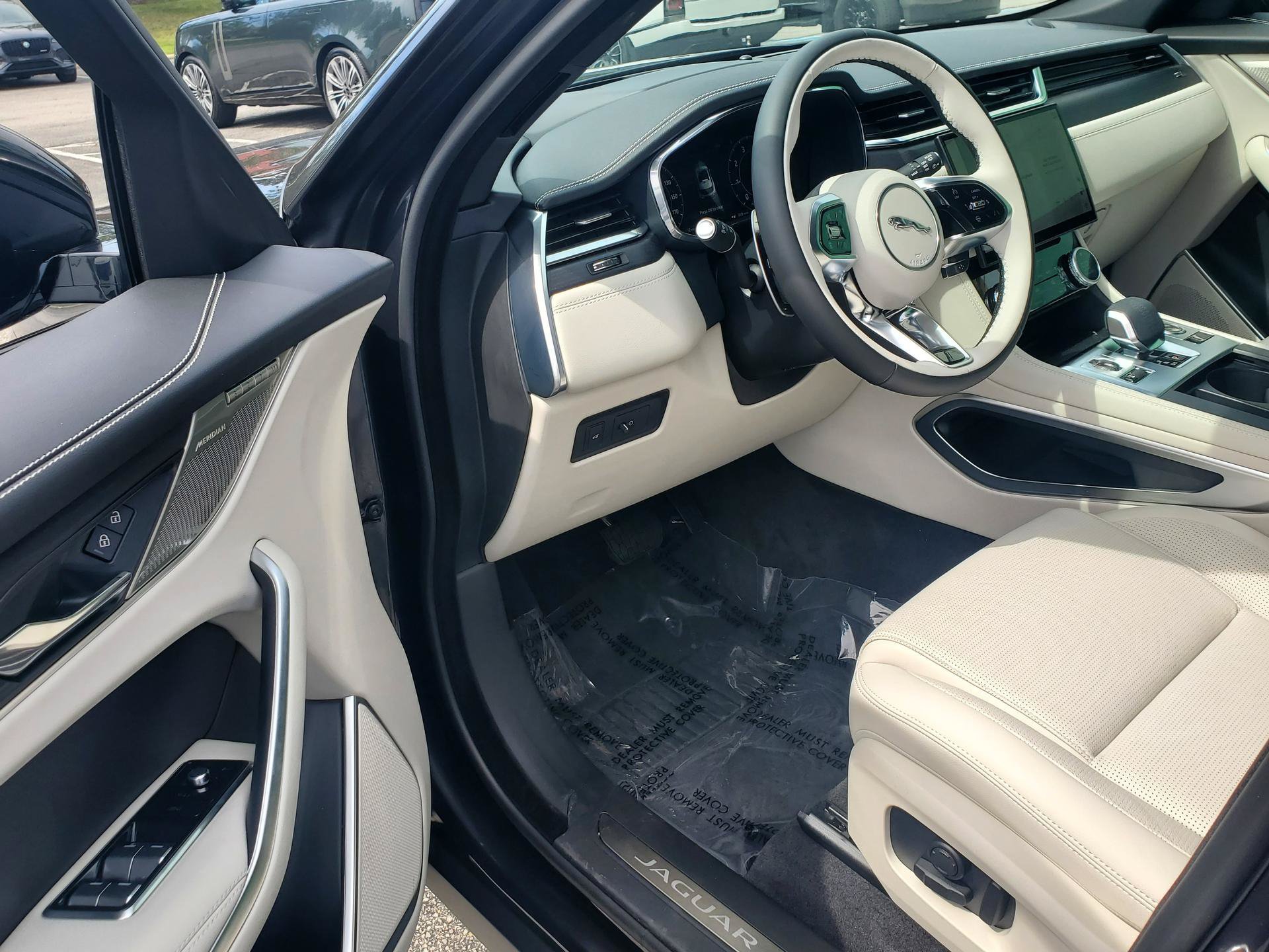 New 2026 Jaguar F-PACE R-Dynamic S AWD/4WD image 10