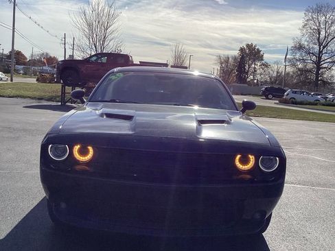 Used 2020 Dodge Challenger SXT w/ Blacktop Package image 10