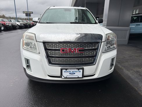 Used 2015 GMC Terrain SLE image 2