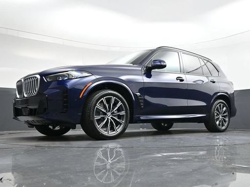 Used 2026 BMW X5 xDrive40i w/ M Sport Package AWD/4WD image 35