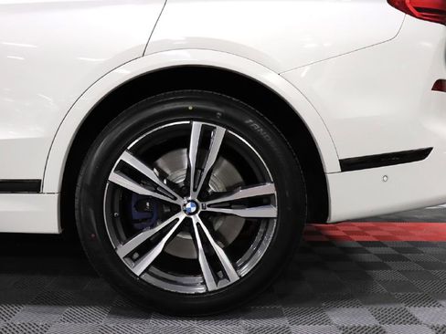 Used 2020 BMW X7 M50i w/ Cold Weather Package image 86