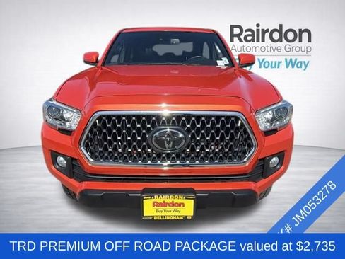 Used 2018 Toyota Tacoma TRD Off-Road w/ TRD Premium Off Road Package AWD/4WD image 2