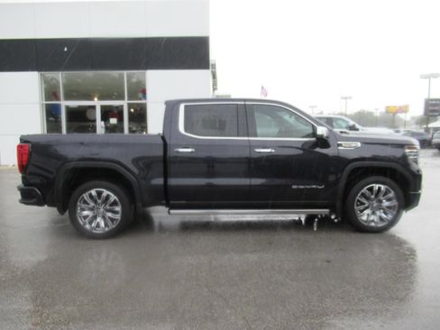 Used 2025 GMC Sierra 1500 Denali w/ Denali Reserve Package AWD/4WD image 2