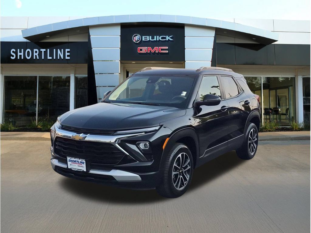 Used 2025 Chevrolet TrailBlazer LT AWD/4WD image 7