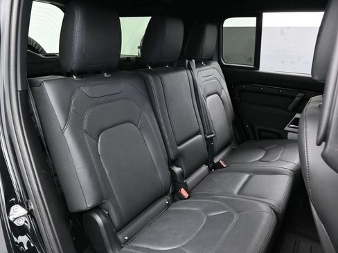 Used 2023 Land Rover Defender 130 SE AWD/4WD image 46