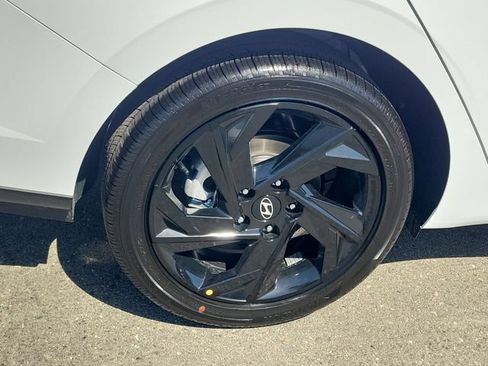 New 2026 Hyundai Elantra SEL Sport FWD image 30