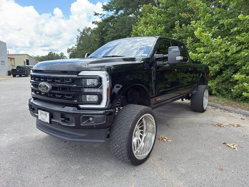 Used 2024 Ford F250 Lariat w/ Lariat Ultimate Package AWD/4WD image 4