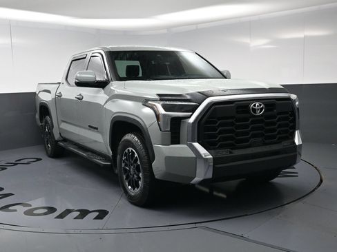 Used 2026 Toyota Tundra SR5 w/ TRD Off-Road Package AWD/4WD image 3