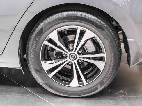 Used 2023 Nissan Sentra SV FWD image 9