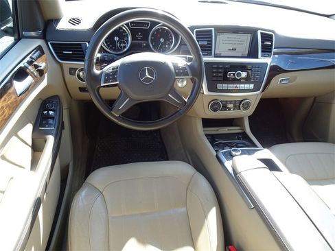 Used 2016 Mercedes-Benz GL 450 4MATIC image 10