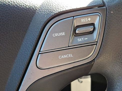 Used 2017 Hyundai Santa Fe Sport image 18