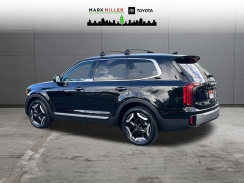 Used 2025 Kia Telluride S AWD/4WD image 3