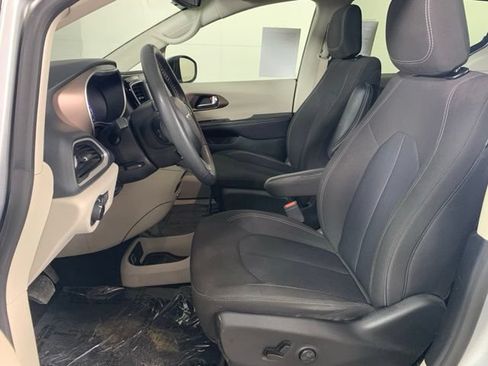 Used 2023 Chrysler Voyager LX FWD image 20