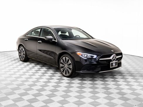 Used 2023 Mercedes-Benz CLA 250 4MATIC image 8