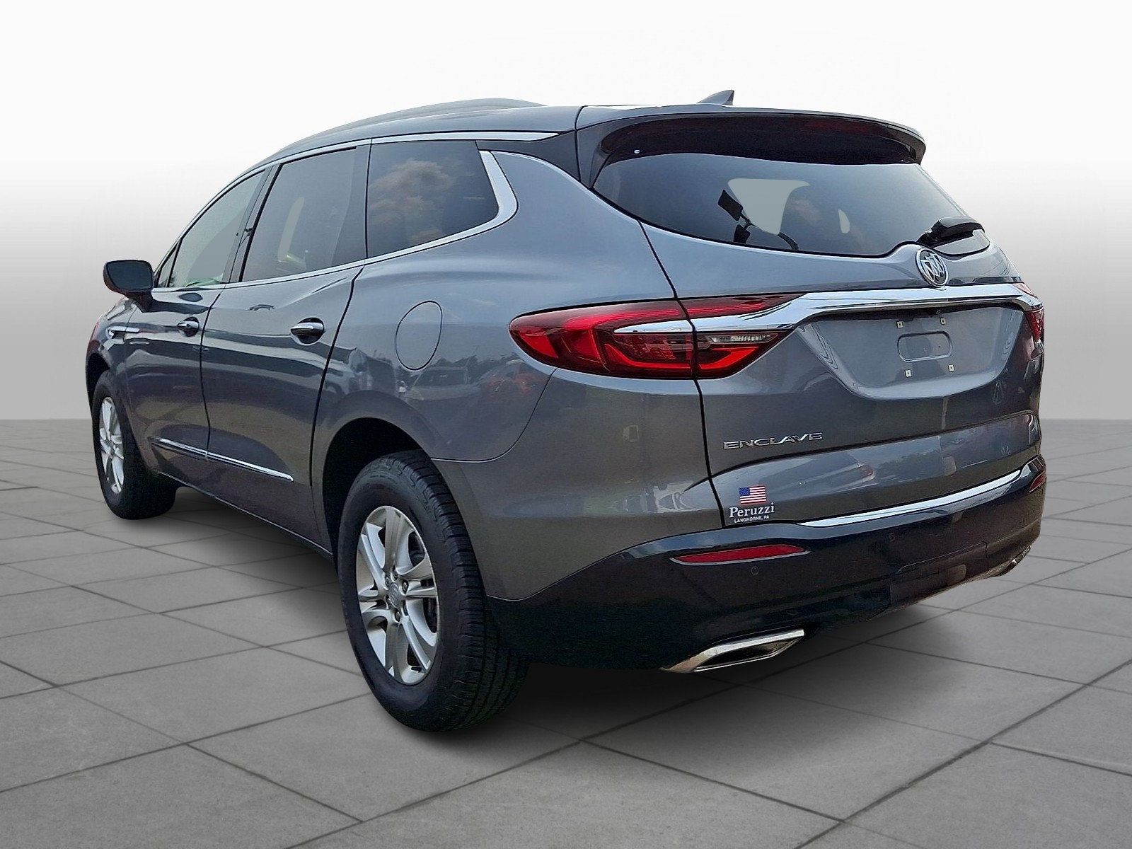 Used 2020 Buick Enclave Essence w/ Sound and Sites Package FWD image 5