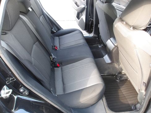 Used 2019 Subaru Impreza 2.0i Premium image 12