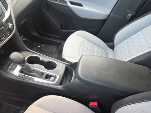 Used 2024 Chevrolet Equinox LS image 29