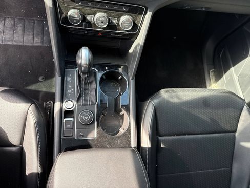 Used 2022 Volkswagen Atlas SEL R-Line AWD/4WD image 20