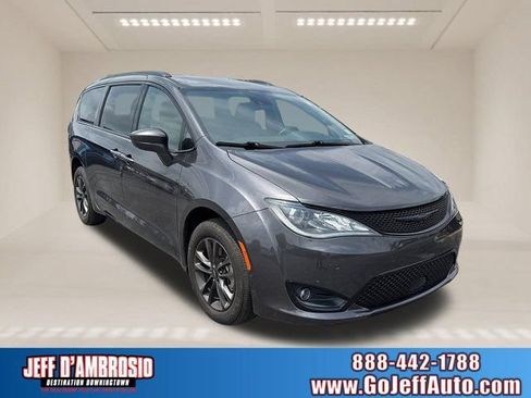 Used 2020 Chrysler Pacifica Touring-L w/ Advanced Safetytec Group AWD/4WD image 1