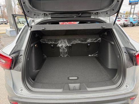 New 2026 Chevrolet Trax RS w/ Sunroof Package FWD image 21