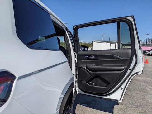 New 2026 Jeep Grand Cherokee L 2WD image 59