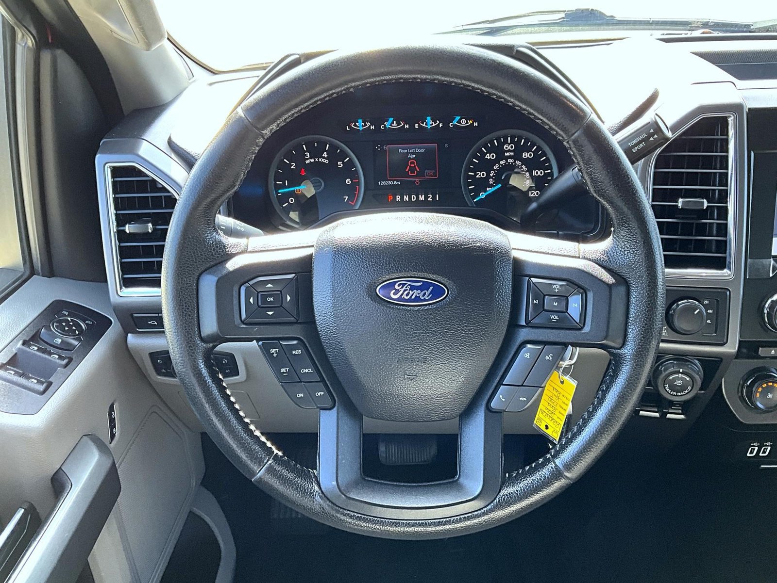Used 2016 Ford F150 XLT w/ Equipment Group 302A Luxury AWD/4WD image 12