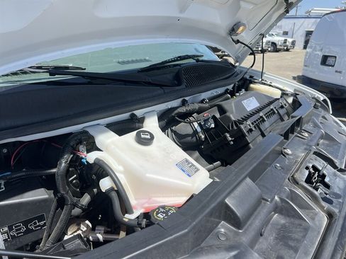 Used 2018 Chevrolet Express 2500 w/ Driver Convenience Package RWD image 24
