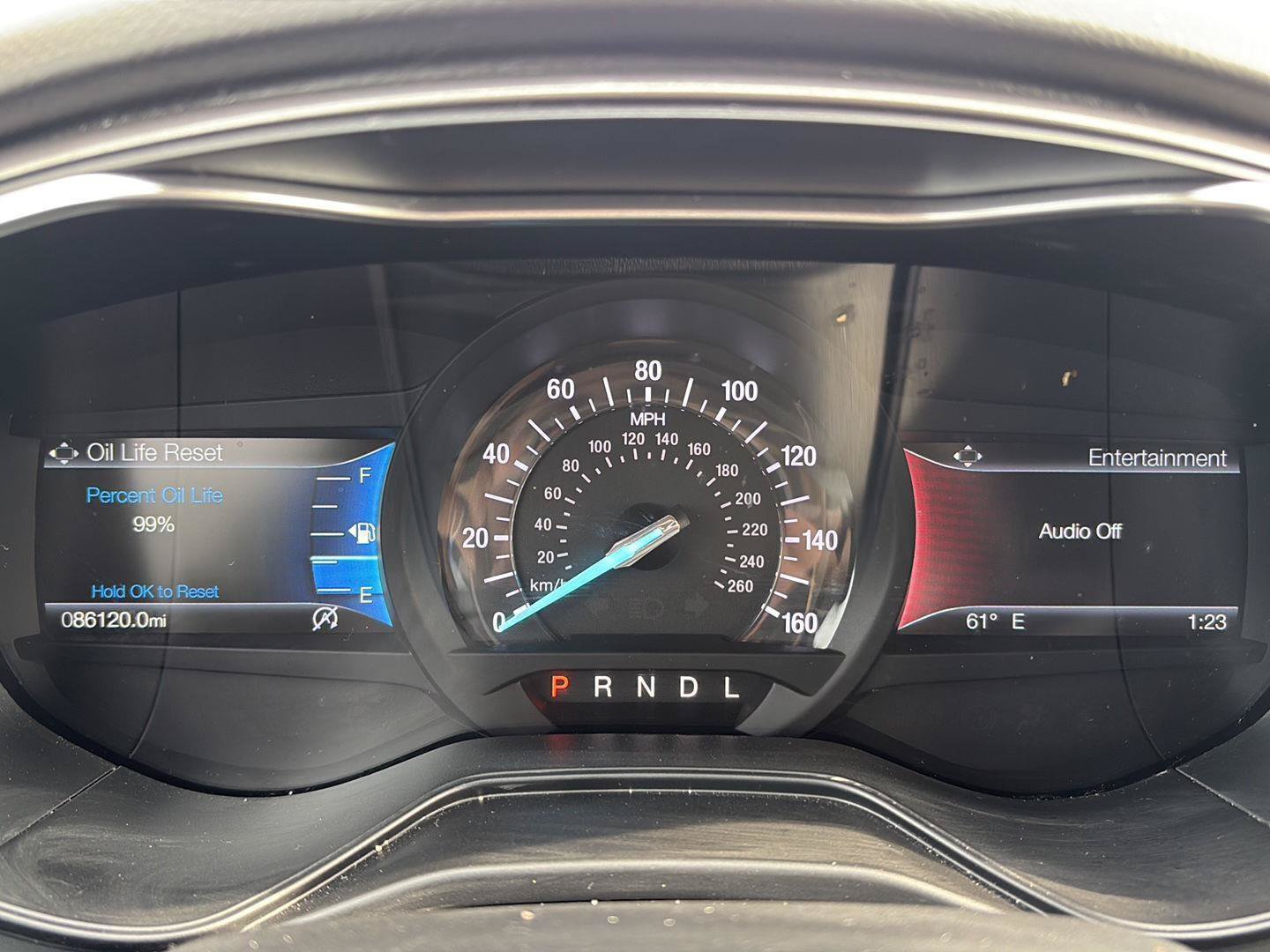 Used 2020 Ford Fusion SE FWD image 12