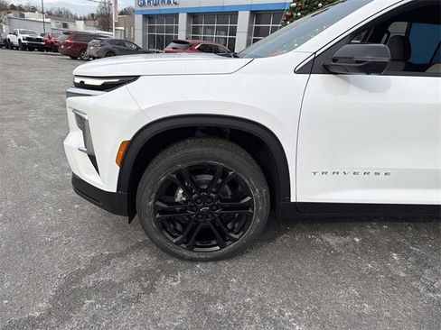 New 2026 Chevrolet Traverse LT w/ Driver Confidence Package image 39